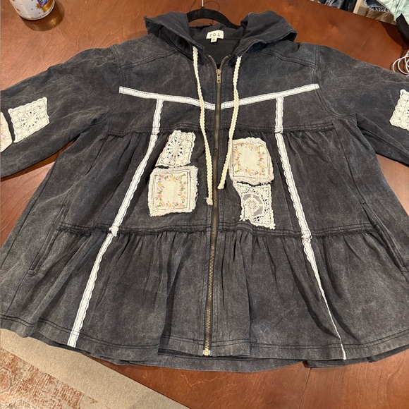 POL Black and Gray Patchwork Jacket
NEW Without Tags - Picture 6 of 16